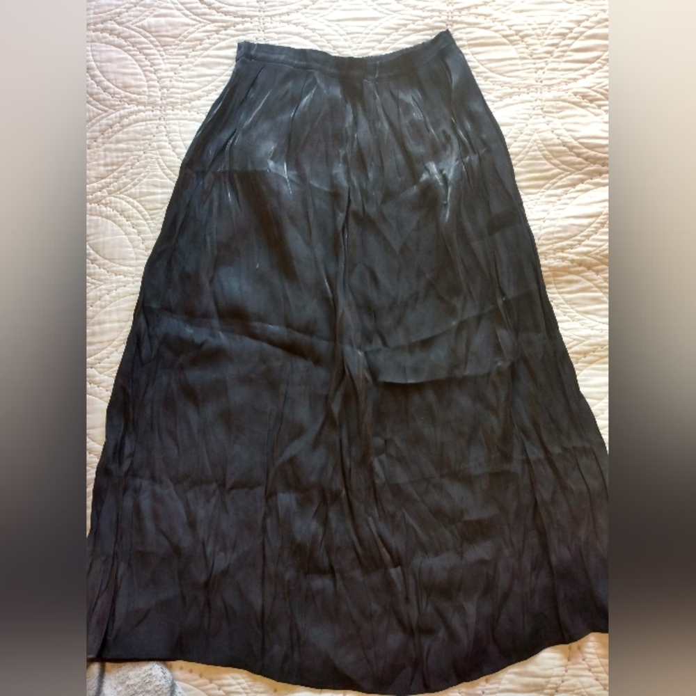 Black skirt